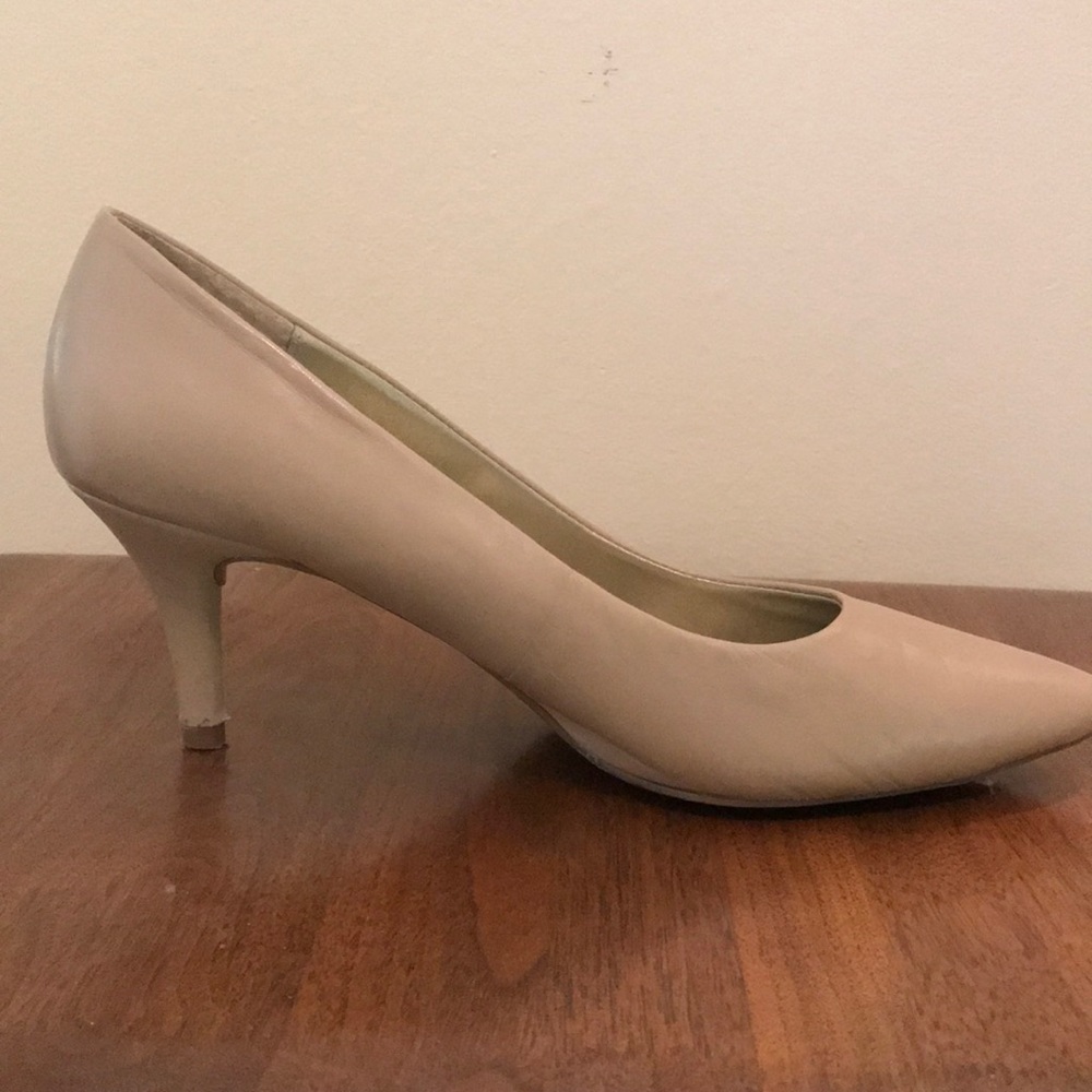 Bandolino Nude Heels - 8.5